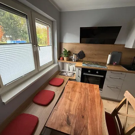 Cozy, Small For Two *